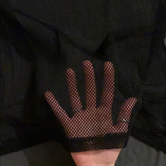 V neck tee - Picture 3 of 3